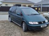 Volkswagen Sharan 1997 года за 2 200 000 тг. в Атырау – фото 4