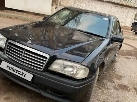 Mercedes-Benz C 180 1996 года за 1 400 000 тг. в Балхаш