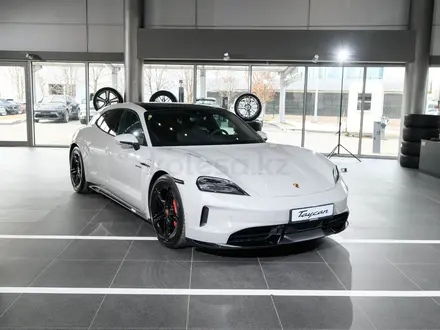 Porsche Taycan GTS Sport Turismo 2025 года за 98 000 000 тг. в Алматы