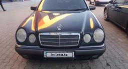 Mercedes-Benz E 230 1996 года за 2 000 000 тг. в Кызылорда – фото 2