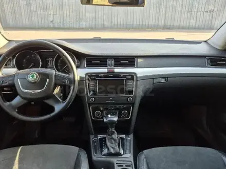 Skoda Superb 2012 года за 4 000 000 тг. в Алматы – фото 2