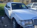 Mercedes-Benz E 200 1992 года за 550 000 тг. в Алматы