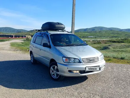 Toyota Ipsum 1997 года за 3 500 000 тг. в Усть-Каменогорск