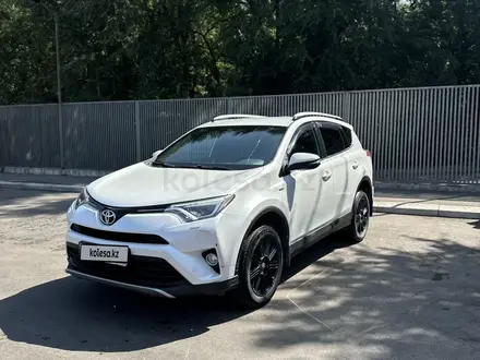 Toyota RAV4 2018 года за 11 600 000 тг. в Алматы – фото 3