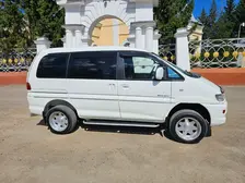 Mitsubishi Space Gear, 2001