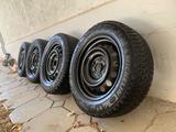 Шины зимние с штампован-ми дисками 4-шт на Тойоту, Лексус, Кия, Хюндай за 110 000 тг. в Шымкент – фото 3
