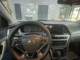 Hyundai Sonata 2015 года за 5 000 000 тг. в Жанаозен – фото 3