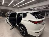 Mitsubishi Outlander 2022 года за 14 200 000 тг. в Алматы – фото 2