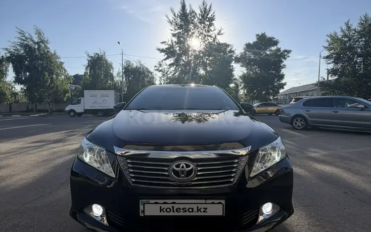Toyota Camry 2014 года за 9 800 000 тг. в Костанай