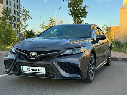 Toyota Camry 2022 года за 12 900 000 тг. в Астана – фото 11