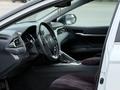 Toyota Camry 2021 года за 13 900 000 тг. в Павлодар – фото 12