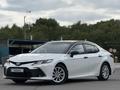 Toyota Camry 2021 года за 13 900 000 тг. в Павлодар – фото 2
