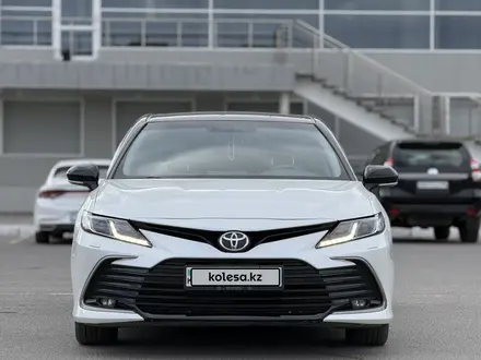 Toyota Camry 2021 года за 13 900 000 тг. в Павлодар – фото 5