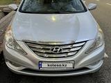 Hyundai Sonata 2011 годаүшін4 200 200 тг. в Алматы – фото 2