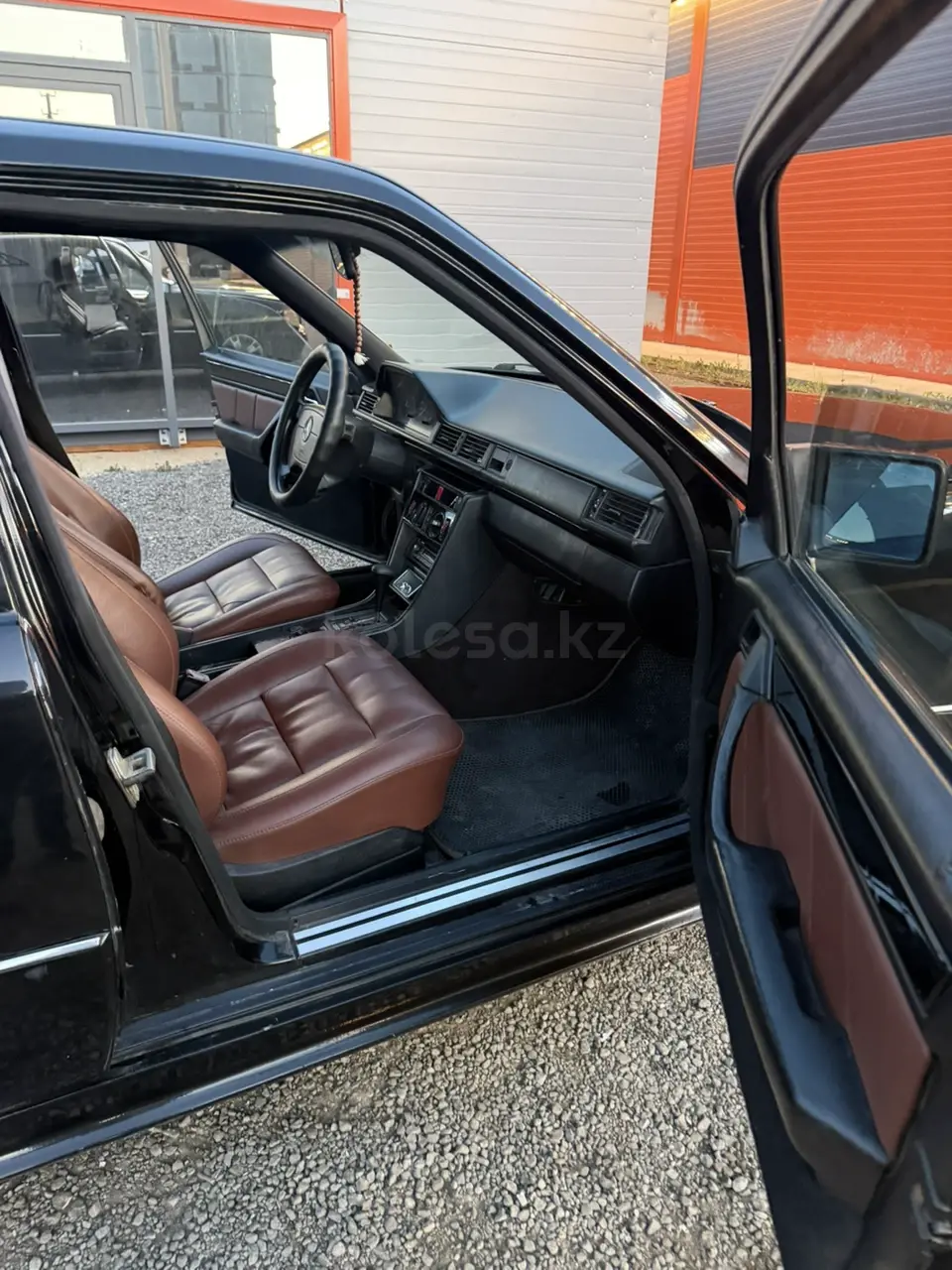 Mercedes-Benz E-Class, 1991