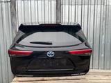 Крышка (дверь) багажника Toyota Highlander за 20 000 тг. в Алматы