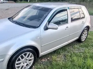 Volkswagen Golf, 2002