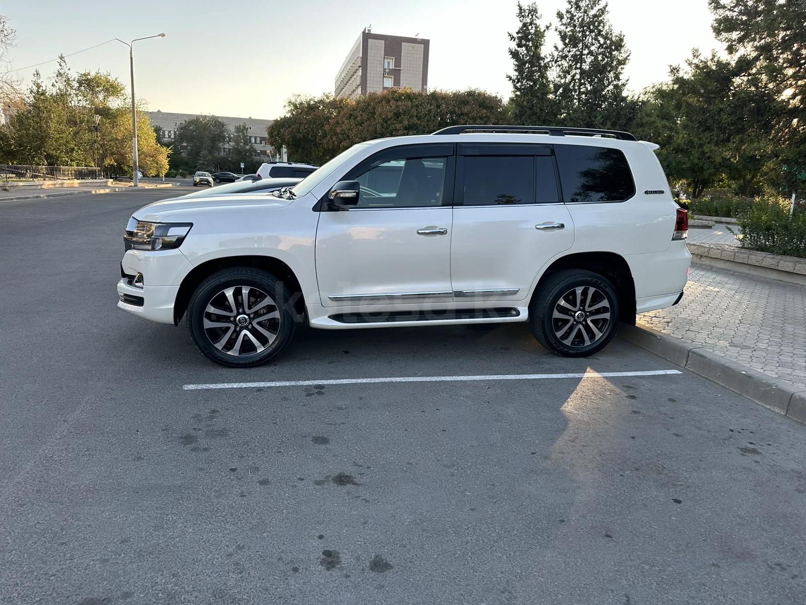 Toyota Land Cruiser 2018 г.