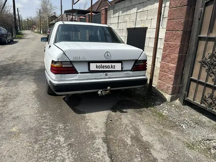 Mercedes-Benz E 200 1989 года за 870 000 тг. в Алматы – фото 6