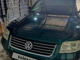Volkswagen Passat 2002 годаүшін2 200 000 тг. в Жезказган