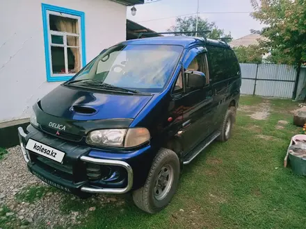 Mitsubishi Delica 1994 годаүшін3 000 000 тг. в Алматы