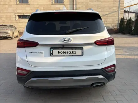 Hyundai Santa Fe 2019 года за 10 500 000 тг. в Алматы – фото 4