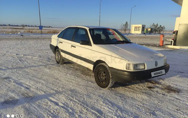 Volkswagen Passat 1990 года за 690 000 тг. в Астана