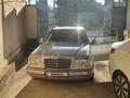 Mercedes-Benz E 220 1994 года за 2 200 000 тг. в Шымкент – фото 4