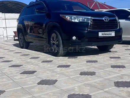 Toyota Highlander 2015 года за 11 000 000 тг. в Актау