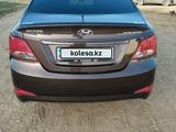 Hyundai Solaris 2015 года за 5 800 000 тг. в Актобе – фото 2