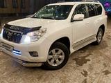 Toyota Land Cruiser Prado 2011 года за 13 700 000 тг. в Актобе