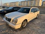 Mercedes-Benz E 320 1998 года за 4 000 000 тг. в Жанаозен