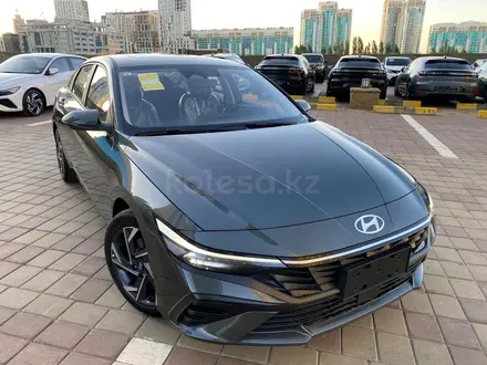 Hyundai Elantra 2024 года за 9 300 000 тг. в Астана – фото 3