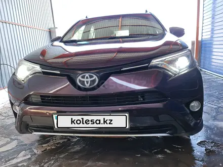 Toyota RAV4 2017 года за 12 500 000 тг. в Семей – фото 12