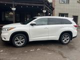 Toyota Highlander 2014 года за 18 000 000 тг. в Караганда