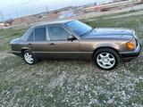 Mercedes-Benz E 200 1990 года за 1 550 000 тг. в Туркестан – фото 4