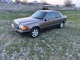 Mercedes-Benz E 200 1990 года за 1 550 000 тг. в Туркестан – фото 2