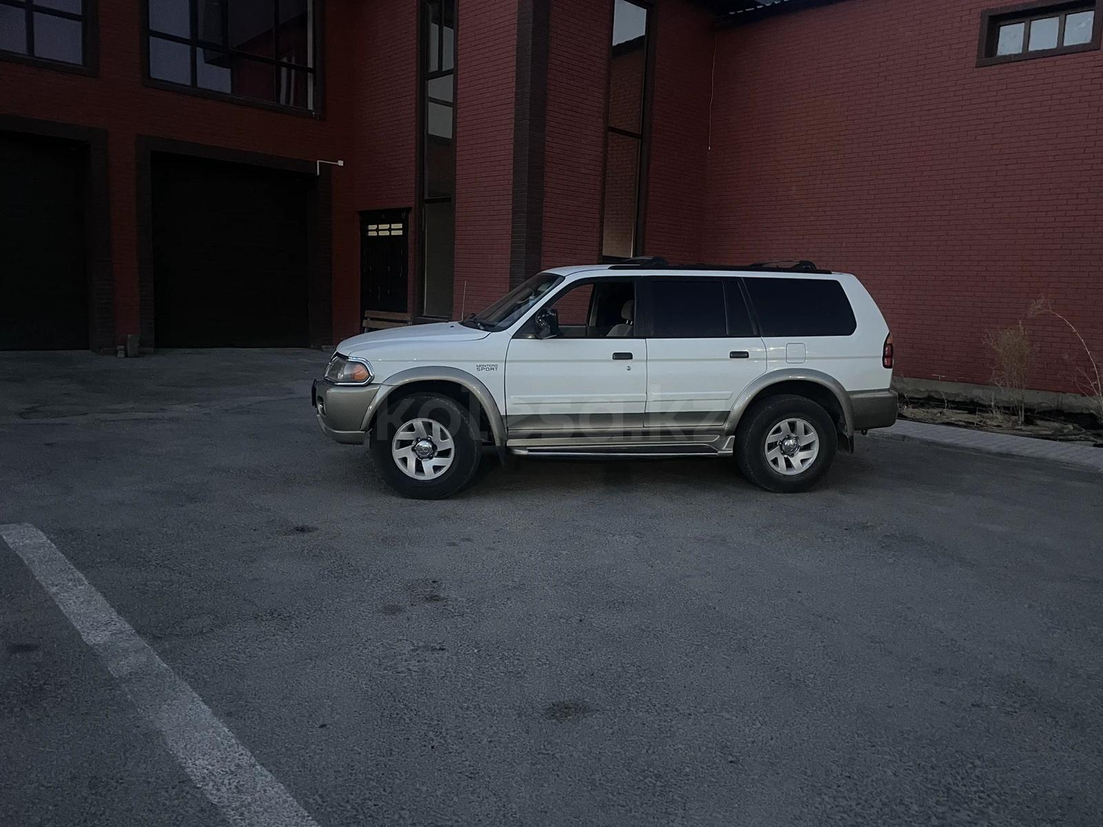 Mitsubishi Montero Sport 2000 г.