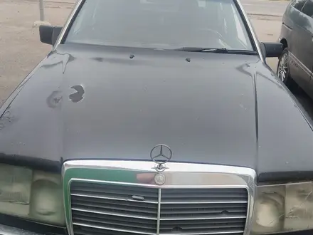 Mercedes-Benz E 230 1991 года за 650 000 тг. в Алматы