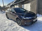 Toyota Corolla 2018 года за 9 100 000 тг. в Караганда