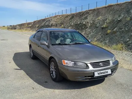 Toyota Camry 1998 года за 3 300 000 тг. в Талдыкорган – фото 5