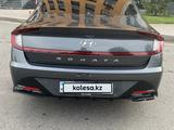 Hyundai Sonata 2021 года за 10 900 000 тг. в Алматы – фото 4