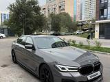 BMW 5 серия 2021 годаүшін26 000 000 тг. в Алматы – фото 3