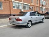 Mercedes-Benz E 280 1998 года за 2 950 000 тг. в Кызылорда – фото 2