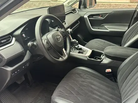 Toyota RAV4 2023 года за 17 500 000 тг. в Алматы – фото 39