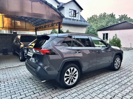 Toyota RAV4 2023 года за 17 500 000 тг. в Алматы – фото 8