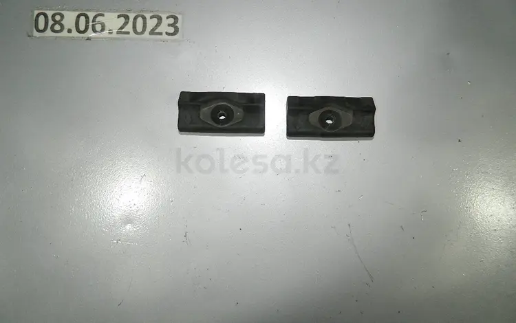 Ограничитель крышки багажника (пара) за 3 000 тг. в Алматы