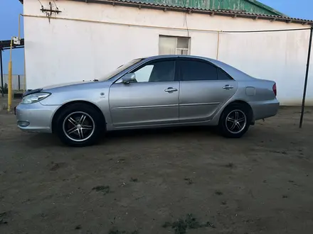 Toyota Camry 2004 года за 4 500 000 тг. в Актау – фото 4