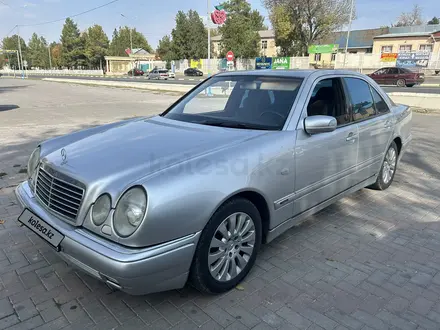 Mercedes-Benz E 320 1999 года за 3 700 000 тг. в Шымкент – фото 3