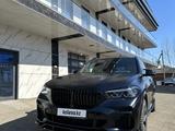 BMW X5 2022 года за 42 900 000 тг. в Актобе